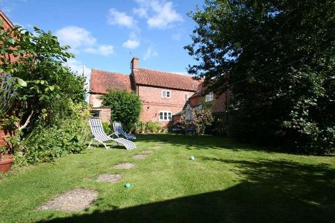 3 bedroom semi-detached house to rent, Crowmarsh Gifford