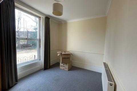 First Floor Flat, 24 Court Yard, London, SE9 5PZ