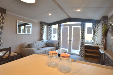 2 bedroom static caravan for sale - Coghurst Hall, Hastings