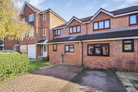 3 bedroom house to rent, Telegraph Place, London, E14