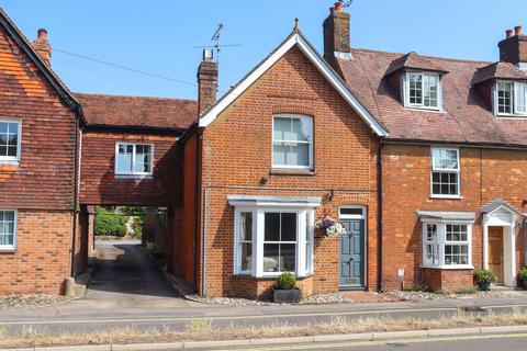 2 bedroom end of terrace house for sale, Homelea, Pound Hill, Alresford