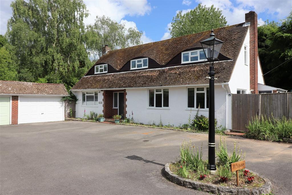 Winchester Road, Micheldever, Winchester 4 bed detached house £795,000
