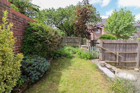 17 Brill Close, Alresford, SO24 9FG