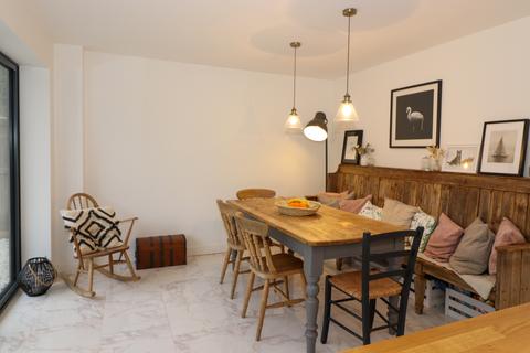 Laurel Cottage Bridge Road, Alresford, SO24 9HW