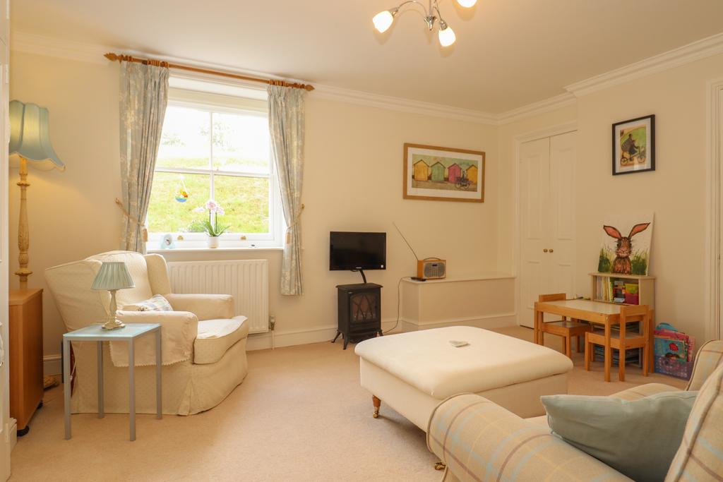 Arlebury Park House, The Avenue, Alresford 3 bed ground floor flat for