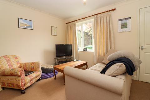16 Appledown Close, Alresford, SO24 9ND
