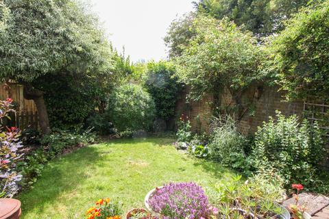 16 Appledown Close, Alresford, SO24 9ND