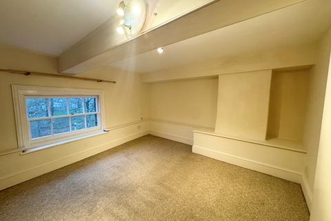 undefined, Exeter City Centre - 1 bedroom spacious flat part furnished