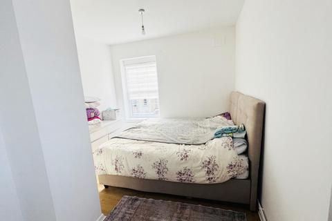 2 bedroom flat to rent, Westbrook House, Holloway, N7