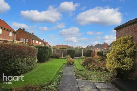 2 bedroom semi-detached house for sale - Swarcliffe Approach, Leeds