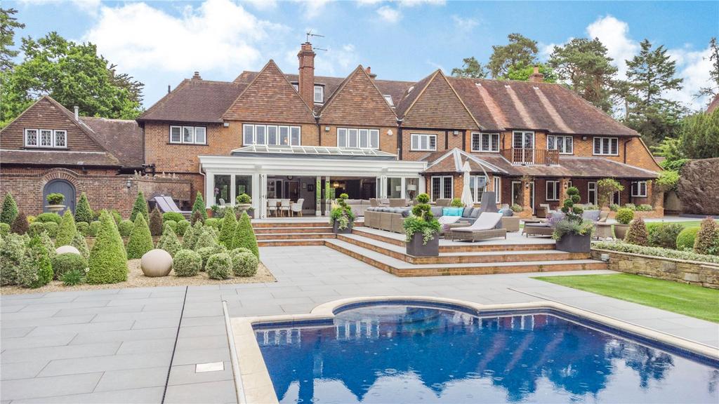 Chalfont Lane, Chorleywood, Rickmansworth, Hertfordshire, WD3 7 bed