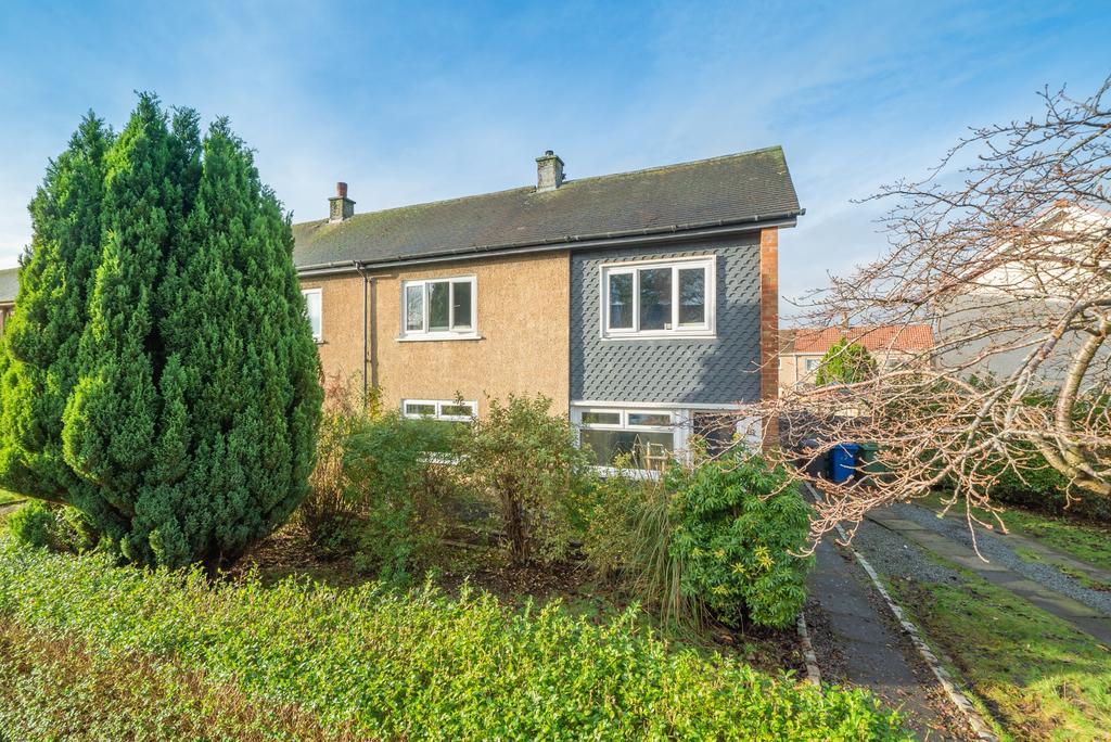 Bothwell Place, Paisley... 3 bed end of terrace house £135,000