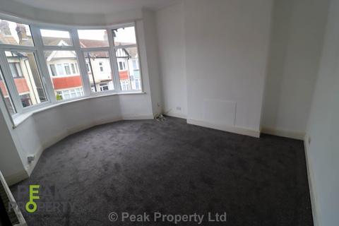 2 bedroom flat to rent, Southview Drive, Westcliff On Sea SS0