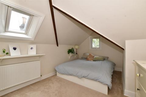 2 bedroom flat for sale - Bromley Road, Beckenham, Kent