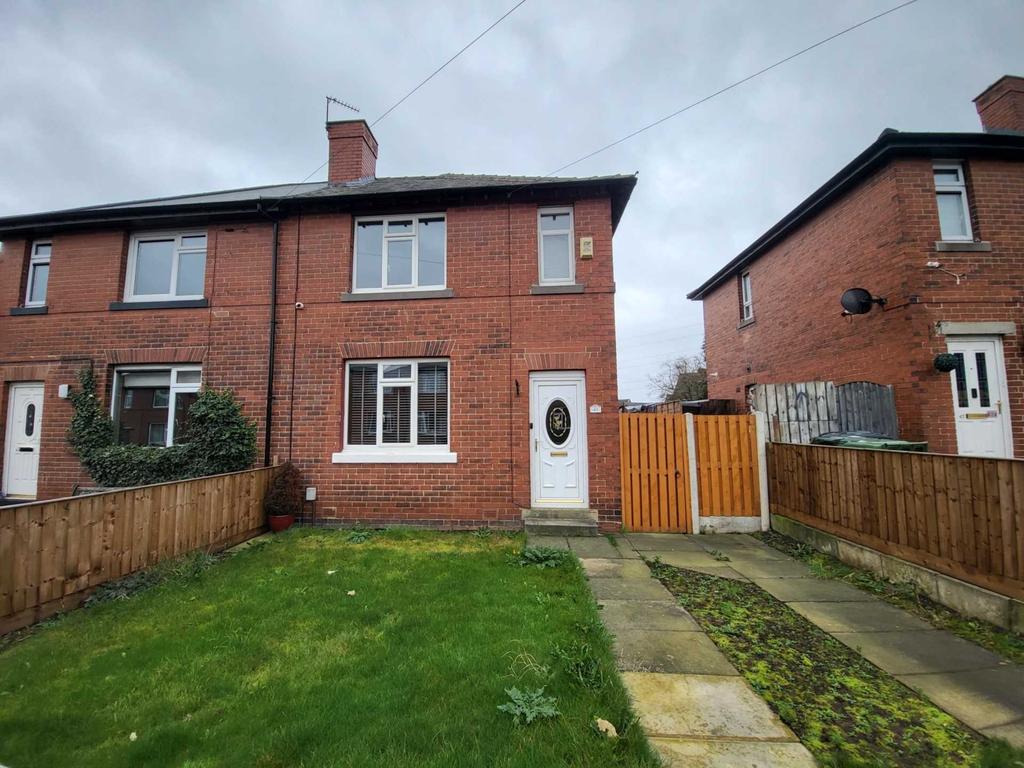 Overthorpe Avenue, Dewsbury 3 bed semidetached house £850 pcm (£196 pw)