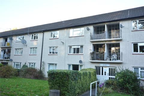 2 bedroom apartment for sale - West Park Drive East, Roundhay, Leeds