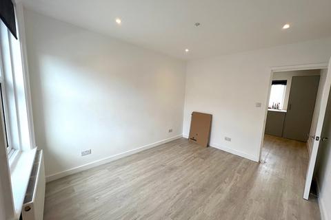 2 bedroom apartment to rent, Boundary Road, Hove BN3 4EF