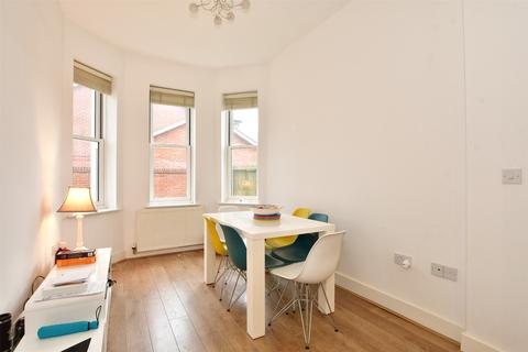 3 bedroom end of terrace house for sale - Greenwich Avenue, Brentwood, Essex