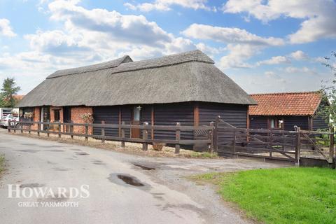 4 bedroom barn conversion for sale - Tower Road, Repps with Bastwick