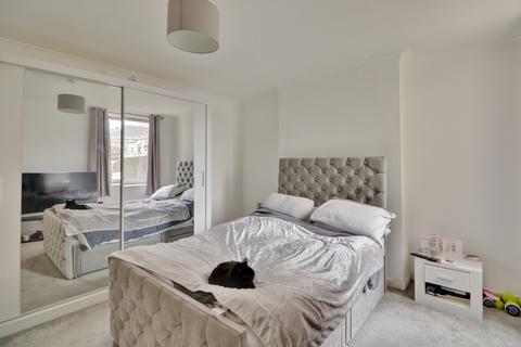2 bedroom apartment for sale, Gladys Avenue, Portsmouth