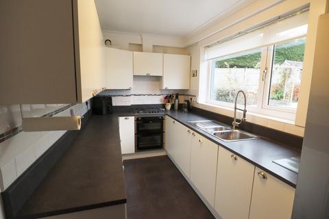 37 Kippen Drive, Clarkston, Glasgow, G76 8JH