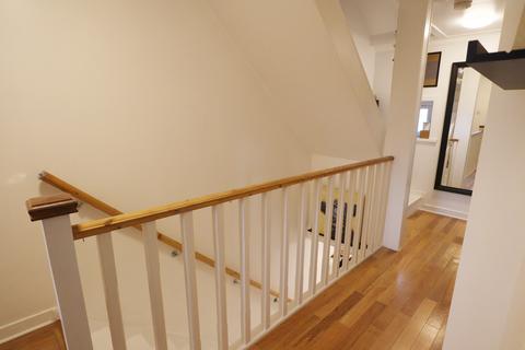 37 Kippen Drive, Clarkston, Glasgow, G76 8JH