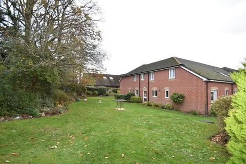 1 bedroom flat for sale - Nightingale Lodge, 15 Padnell Road, Waterlooville, PO8 8AW