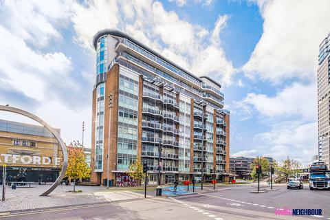 2 bedroom apartment to rent, Gerry Raffles Square, London, E15