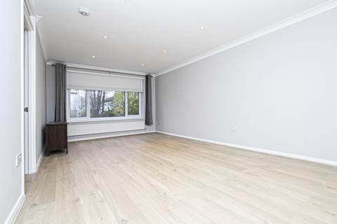 2 bedroom flat to rent, Palmerston Road, Buckhurst Hill, IG9