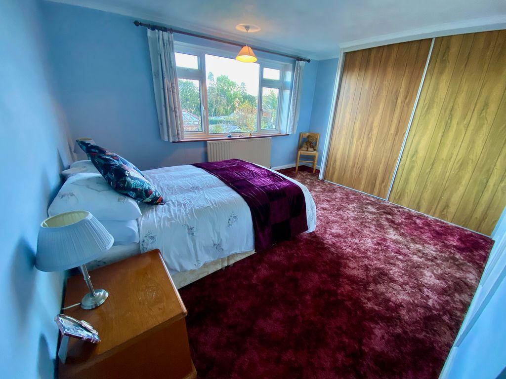 Bedroom 2 (Double)