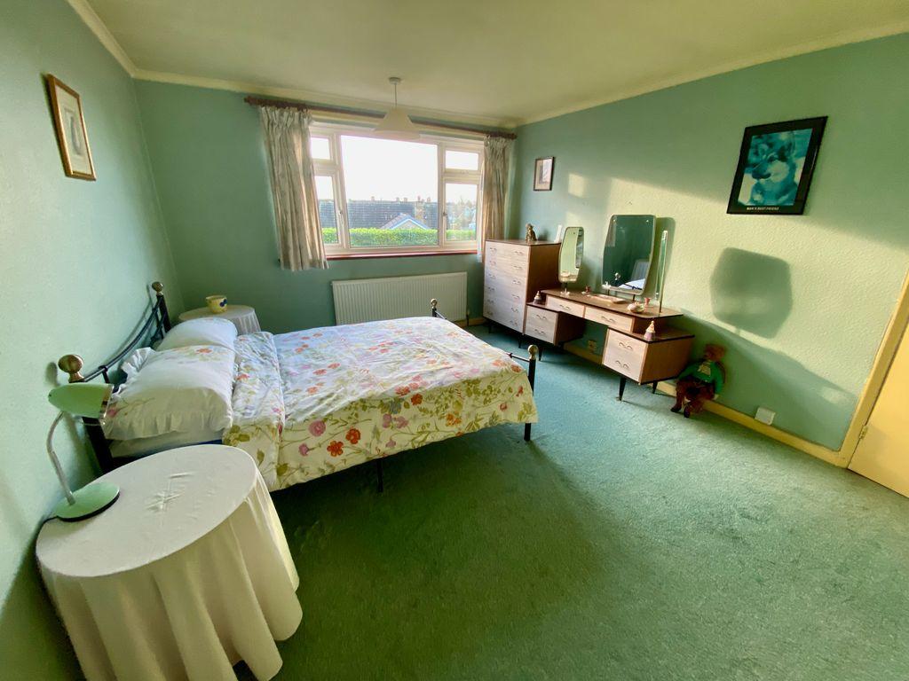 Bedroom 1 (Double)