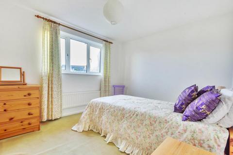 27 Hurdeswell, Long Hanborough, Witney, OX29 8DQ