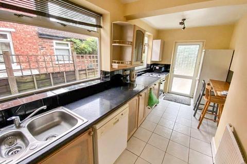 3 bedroom semi-detached house to rent, Arnfield Road, Manchester, Greater Manchester, M20