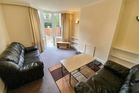 3 bedroom semi-detached house to rent, Arnfield Road, Manchester, Greater Manchester, M20