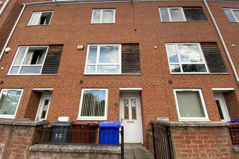 4 bedroom terraced house to rent, Lauderdale Crescent, Grove Village, Manchester, Greater Manchester, M13