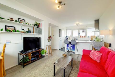 2 bedroom flat to rent - Newport House, Strahan Road, Bow, London, E3