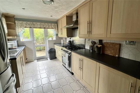 4 bedroom semi-detached house to rent, 472 Chester Road North, Kidderminster, Worcestershire