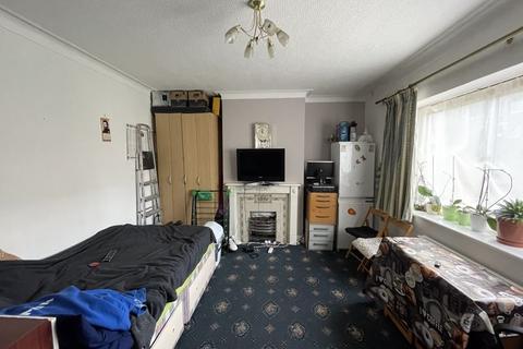 2 bedroom flat for sale - Stonegrove, Edgware