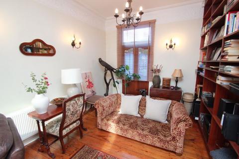 114 Alexandra Road, Southend-on-sea, SS1 1HB