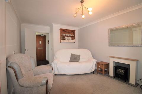 2 bedroom apartment for sale - Chippenham Court,