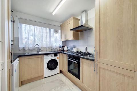 2 bedroom house to rent - Woolacombe Way, Hayes, 2 Bedroom Property and Garden