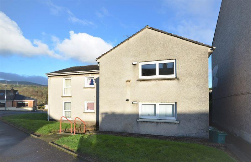 High Craigends, Kilsyth 1 bed flat £495 pcm (£114 pw)