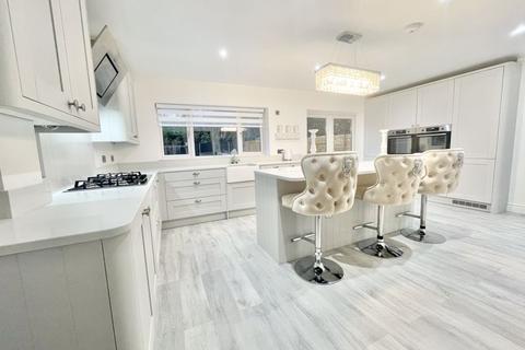 31 Hazelhurst Road, Castle Bromwich, Birmingham, B36 0BH