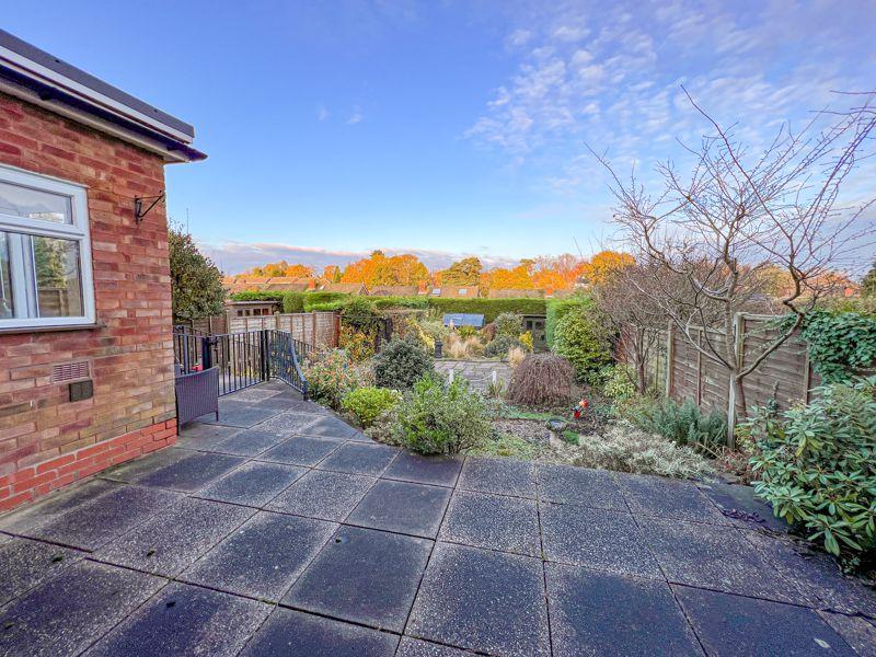 Bankside Crescent, Streetly, Sutton Coldfield, B74 2JA 3 bed semidetached house for sale £325,000