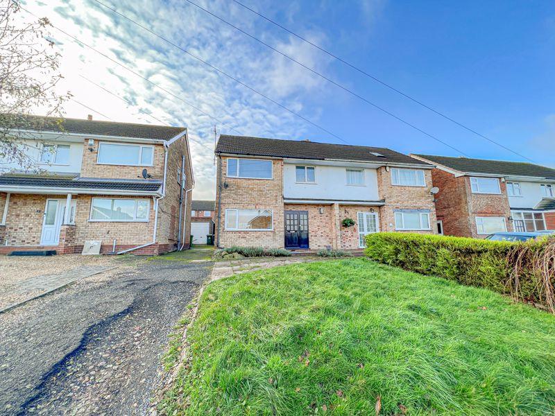 Hundred Acre Road, Streetly, Sutton Coldfield, B74 2JX 3 bed semi