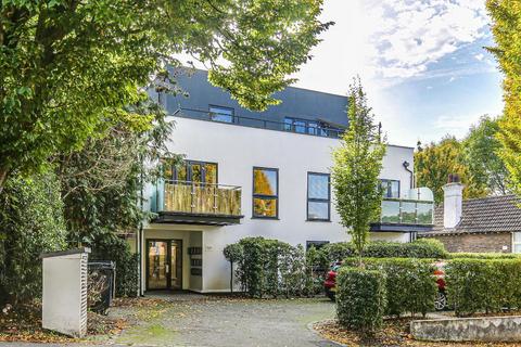 1 bedroom flat for sale, Station Road, Whyteleafe, Surrey, CR3 0EP