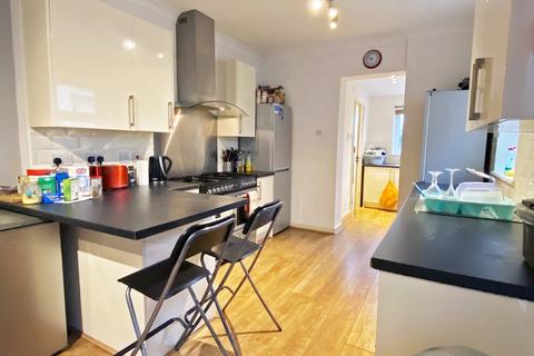 8 bedroom house to rent - Mackintosh Place, Roath, Cardiff