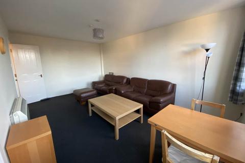 2 bedroom flat to rent - Restalrig Drive, Edinburgh,