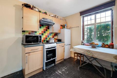 11 Fairgreen Road, Thornton Heath, CR7 7EX
