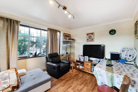 11 Fairgreen Road, Thornton Heath, CR7 7EX